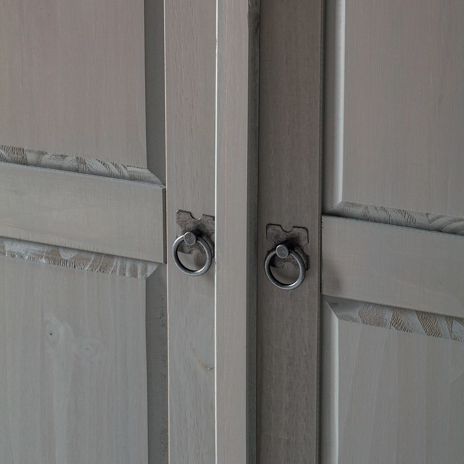 Maison Belfort Drehtürenschrank Finca Rustica II - Kiefer massiv - Kiefer Grau - Breite: 194 cm – Bild 8