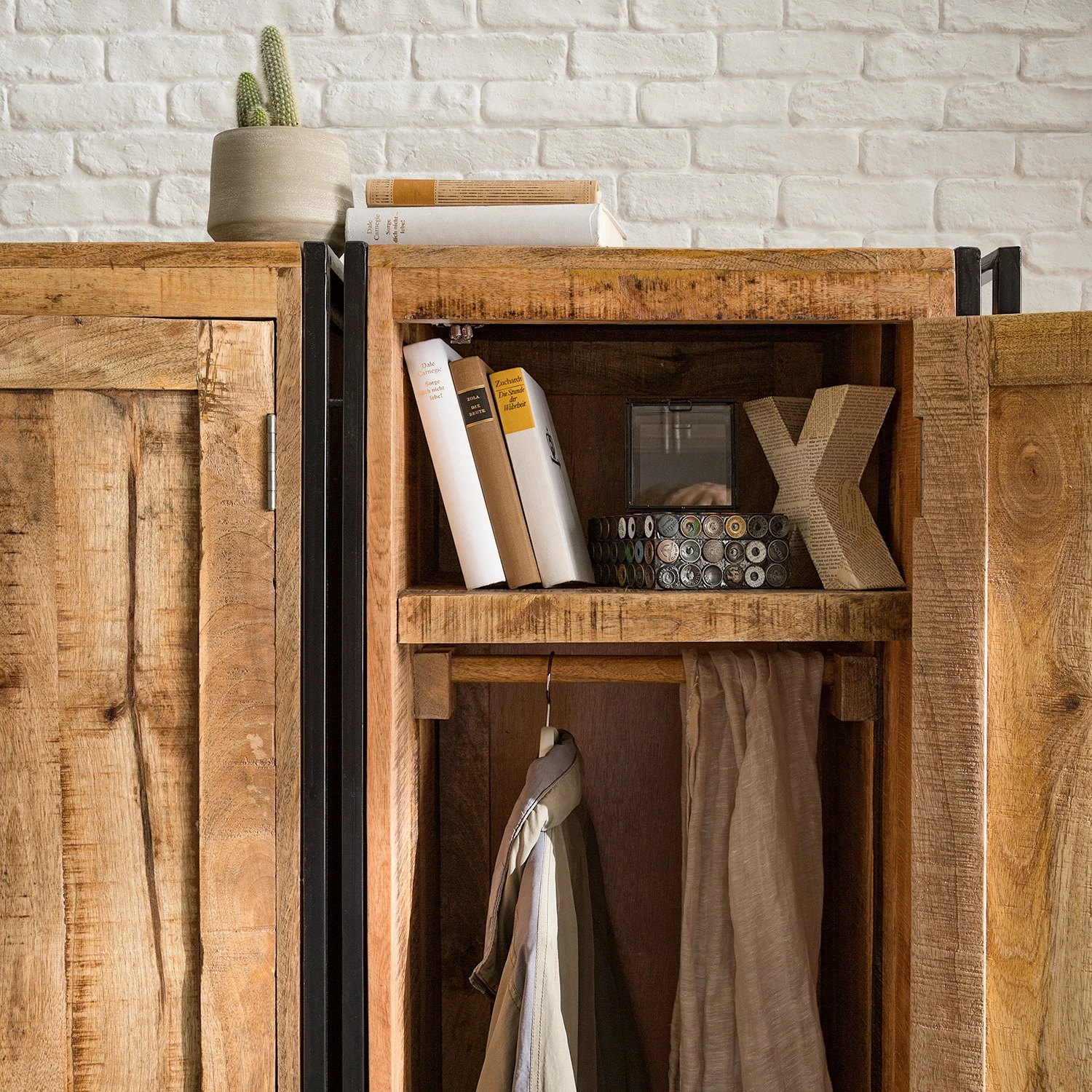 Drehtürenschrank Iron II - 3 türig – Bild 9