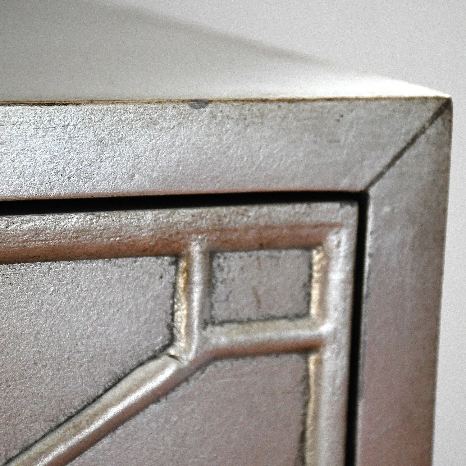 Red Living Kommode Thoury - Matt Silber – Bild 6