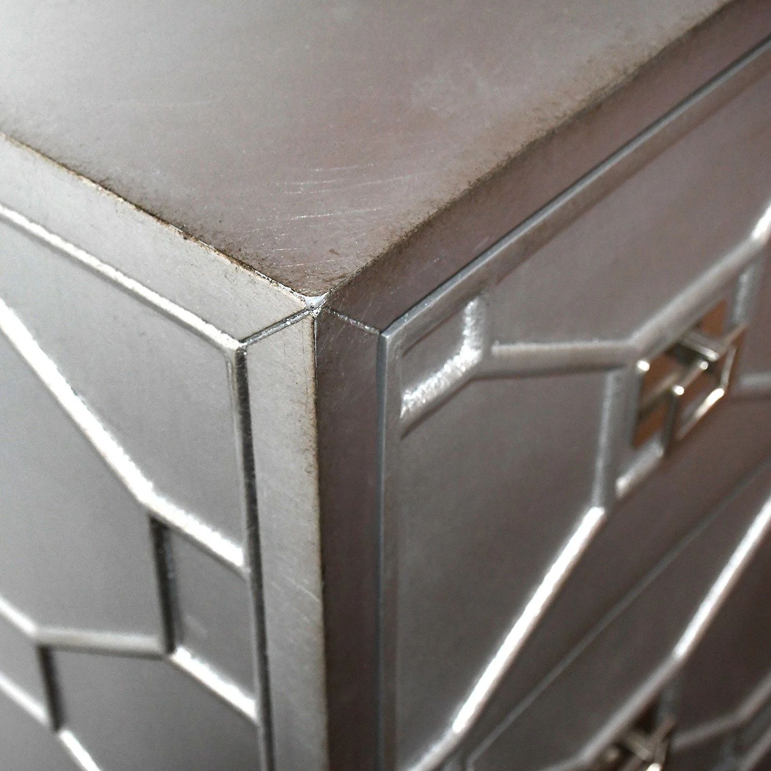 Red Living Kommode Thoury - Matt Silber – Bild 10