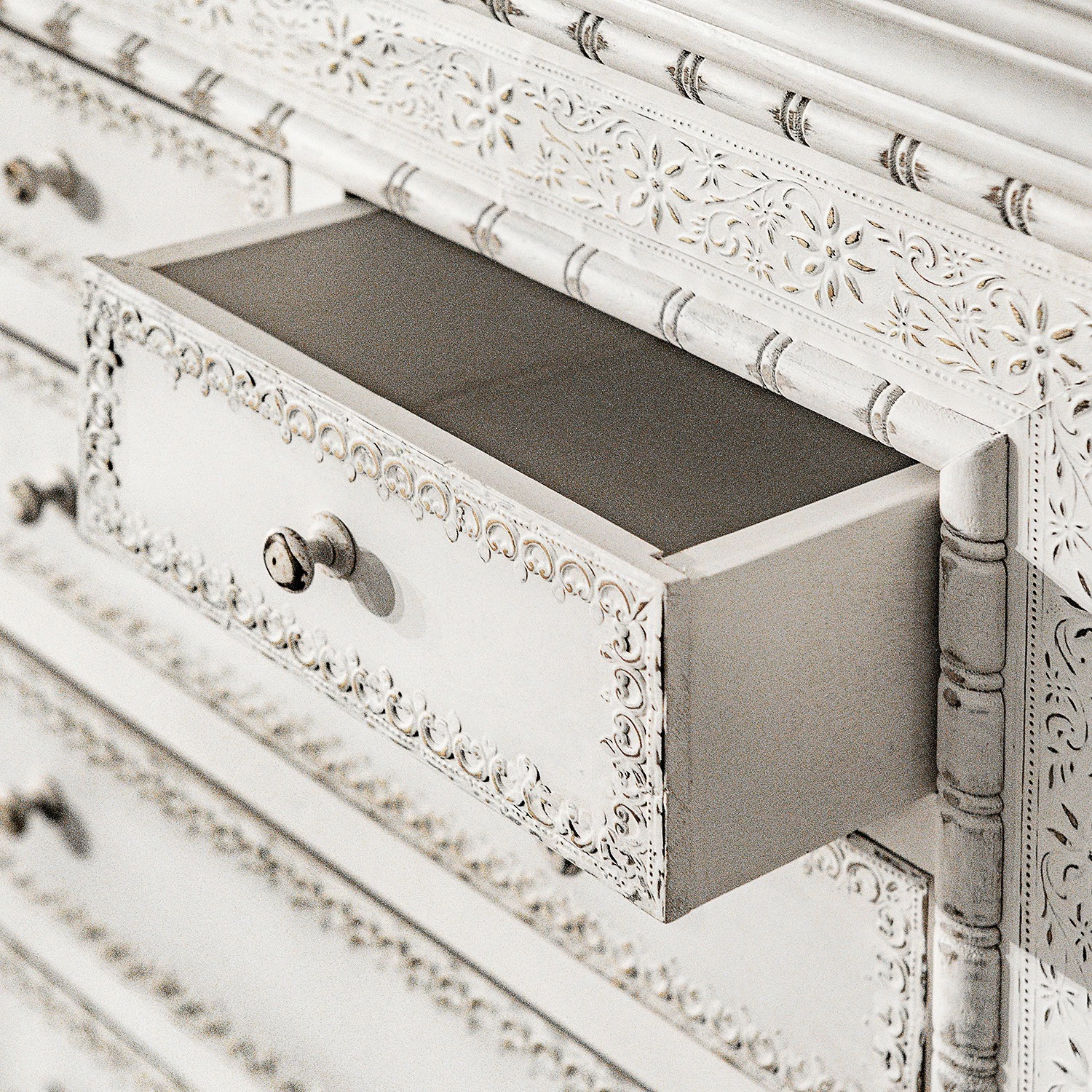 Ridgevalley Kommode Missoula - Mango massiv - Vintage Weiß – Bild 5