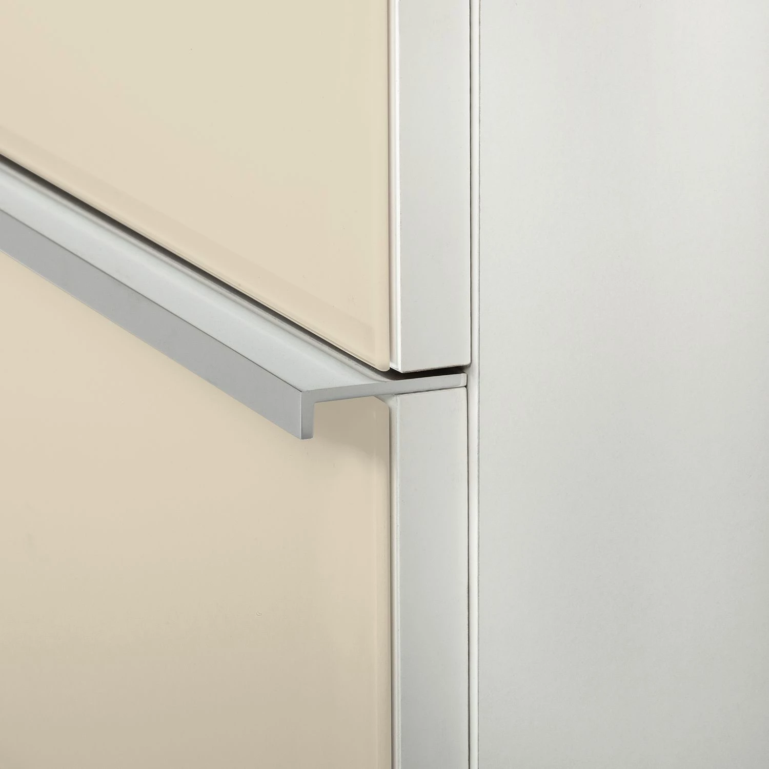 Wiemann Schubkastenkommode Chicago I - Alpinweiß / Glas Magnolie – Bild 7